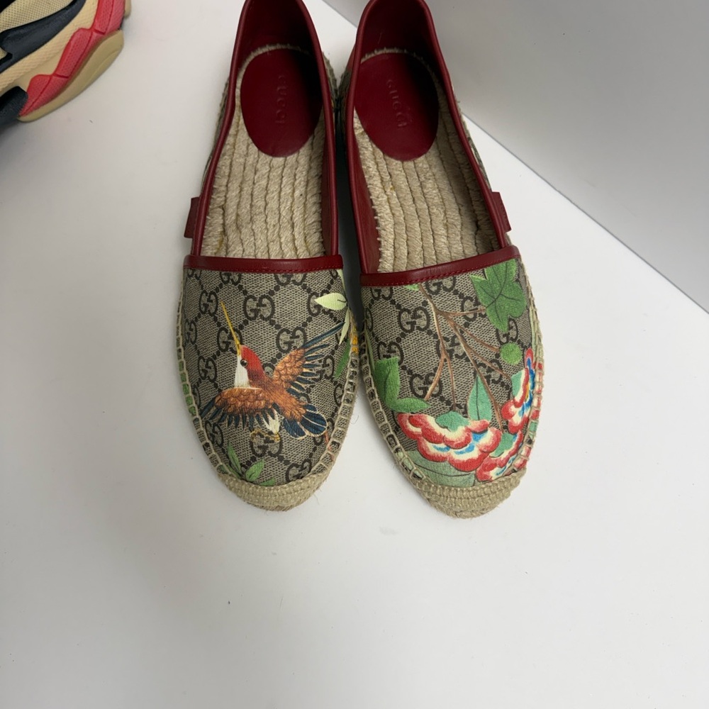 Gucci Women's Espadrilles - Red and Beige with Floral Print - Picture 2 of 14